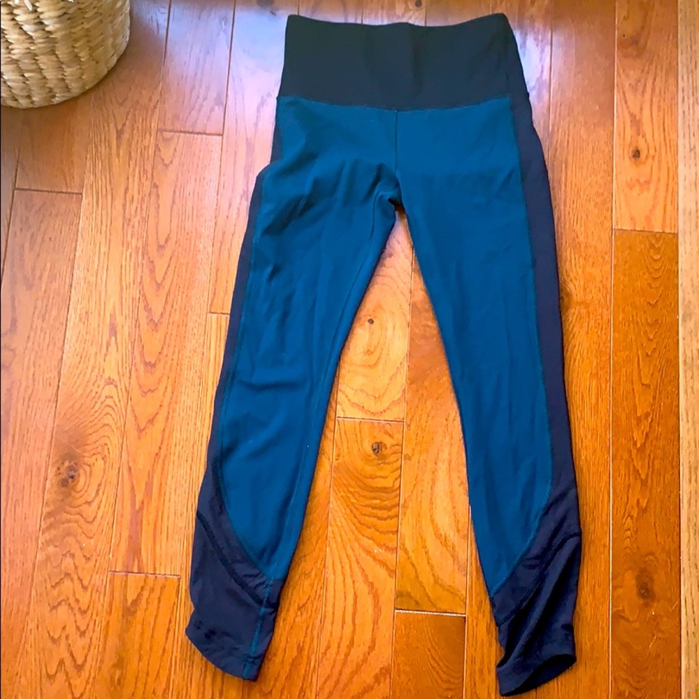 Size 4 lululemon leggings